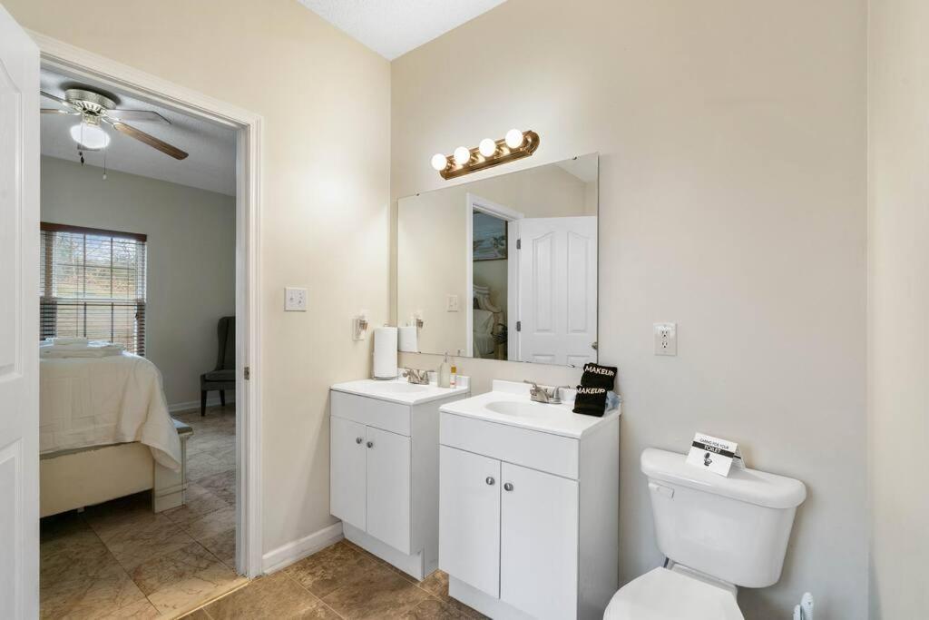 Cozy 4B 2 5B University Home King Beds Jacuzzi Charlotte Exterior foto